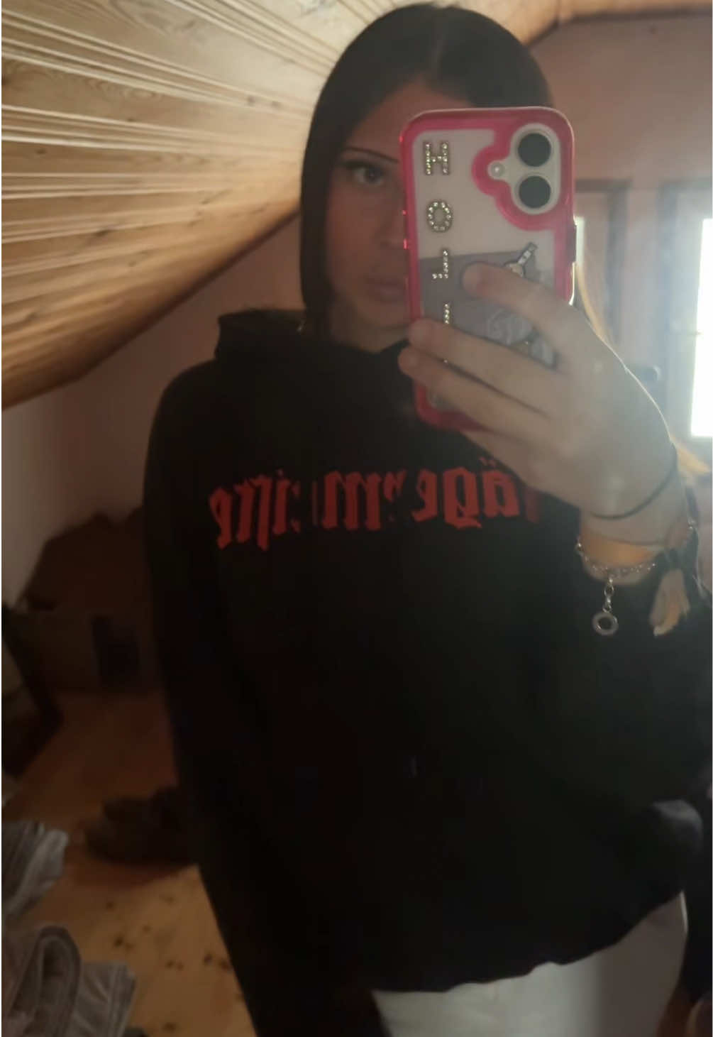 @𝓗𝓸𝓵𝓵𝓼𝓪𝓷❣️