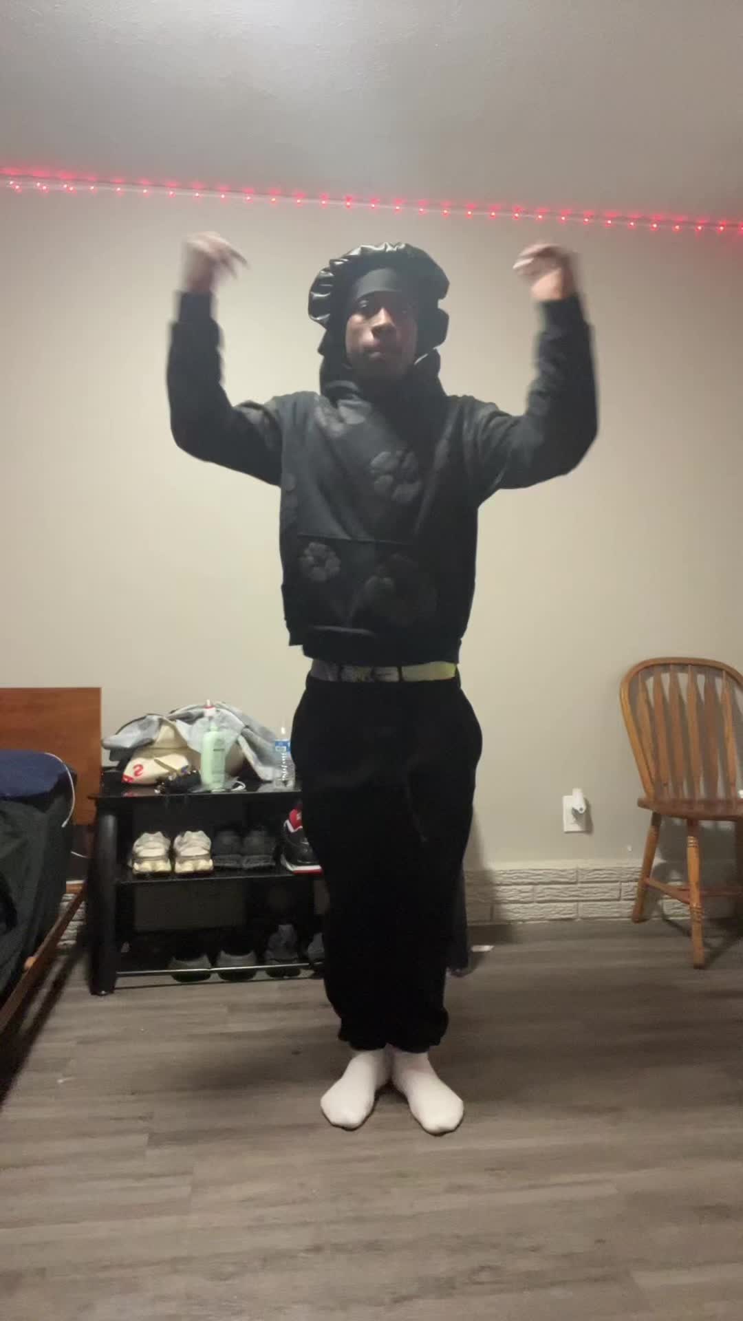 @J3🛸