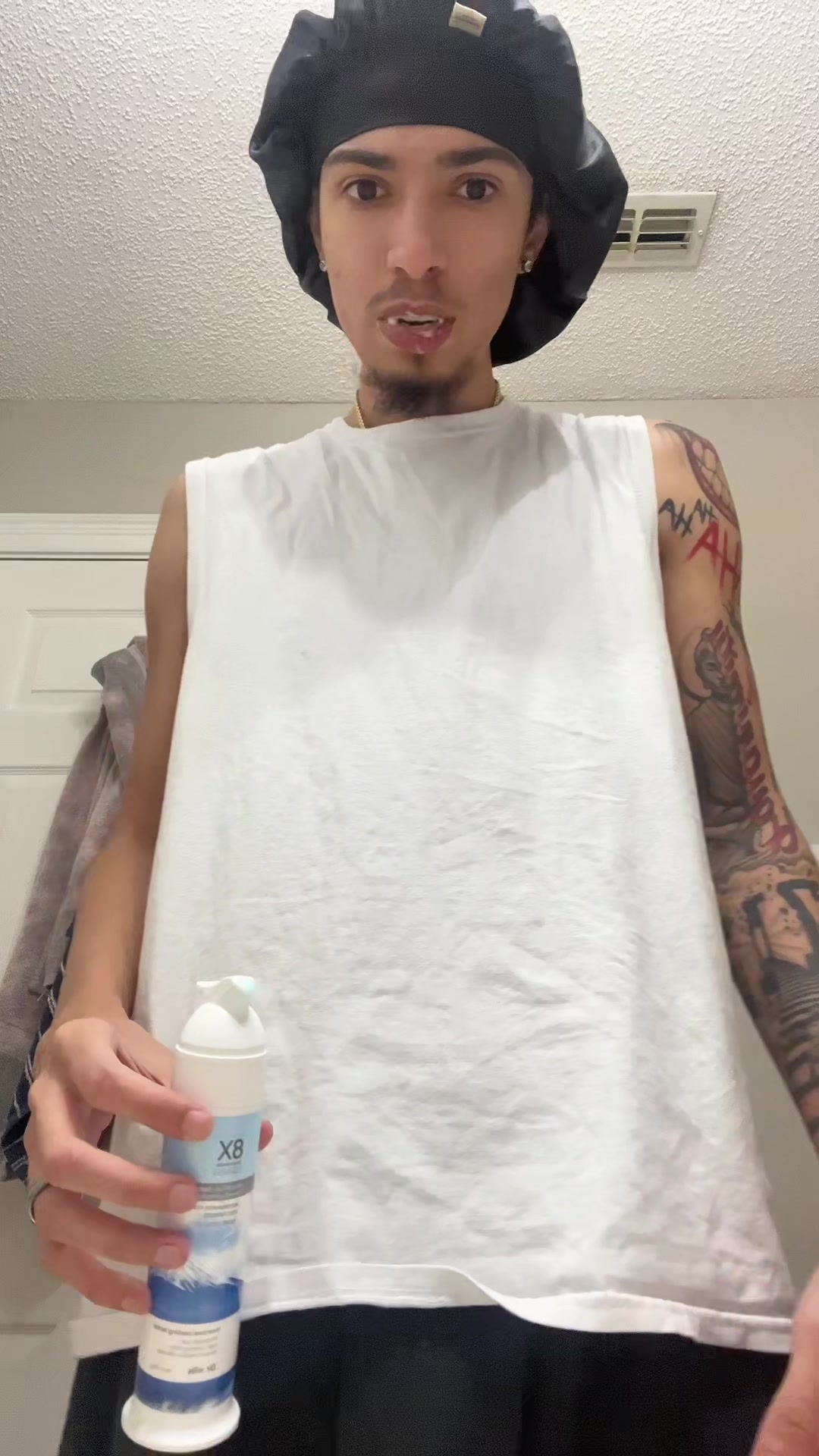 @￼
