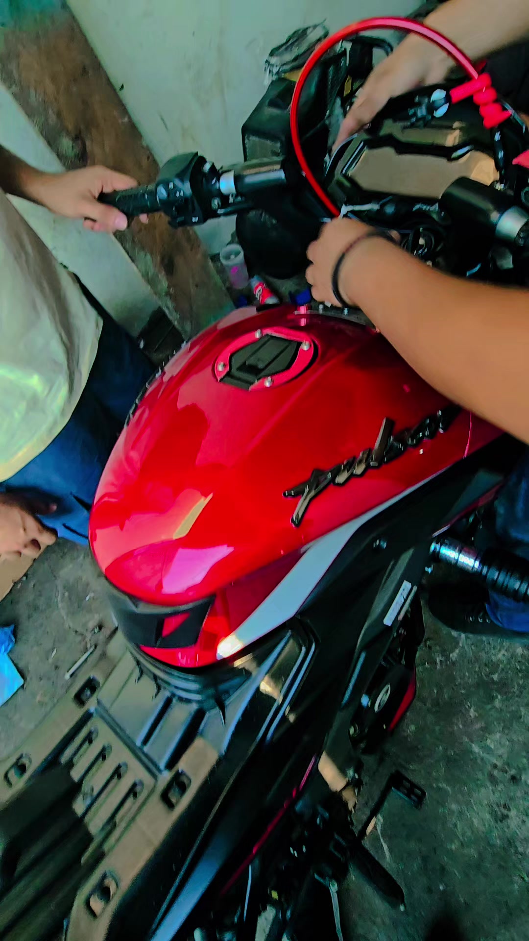 @CRIS MUNDI MOTO