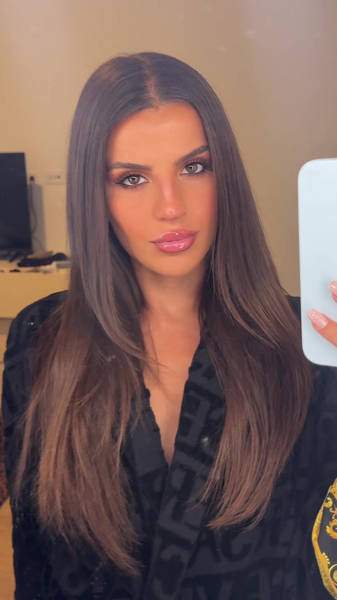 @caitlinstrez