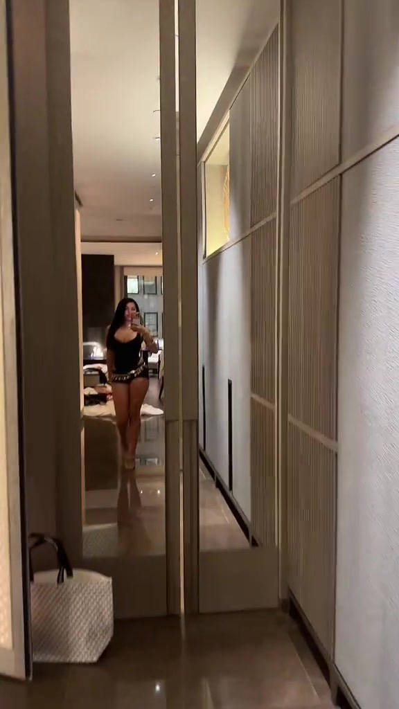 @leeloo