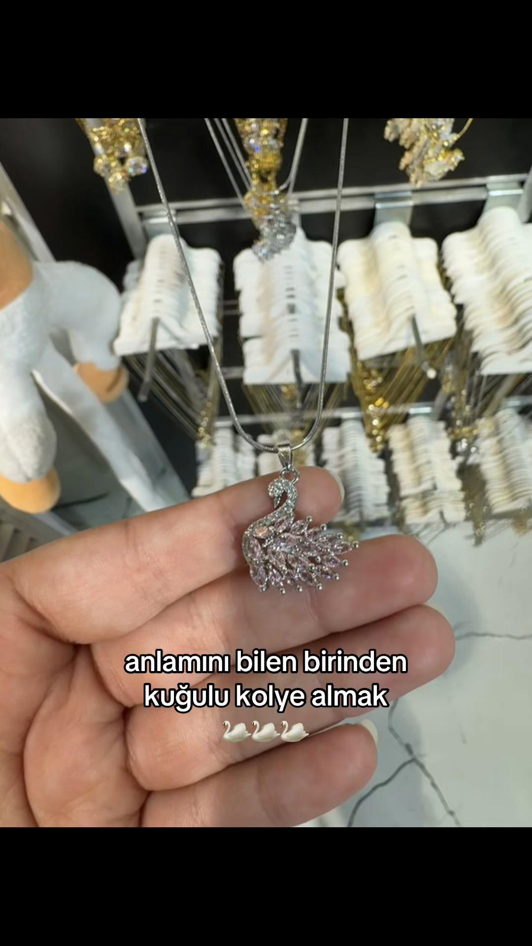 @𝓔𝓼𝓲𝓵𝓪