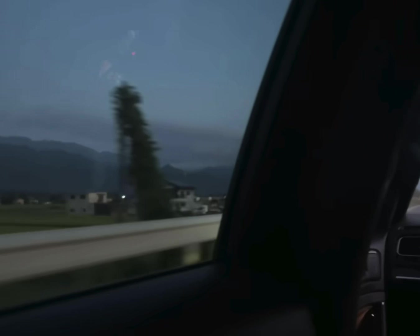@宙