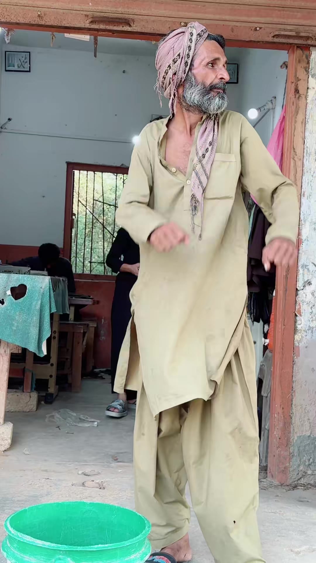 @A K