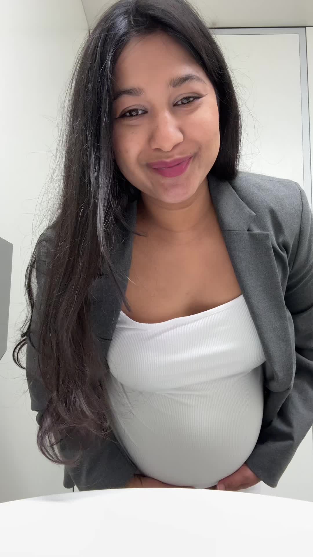 @Sanya | Twin Mom to-be