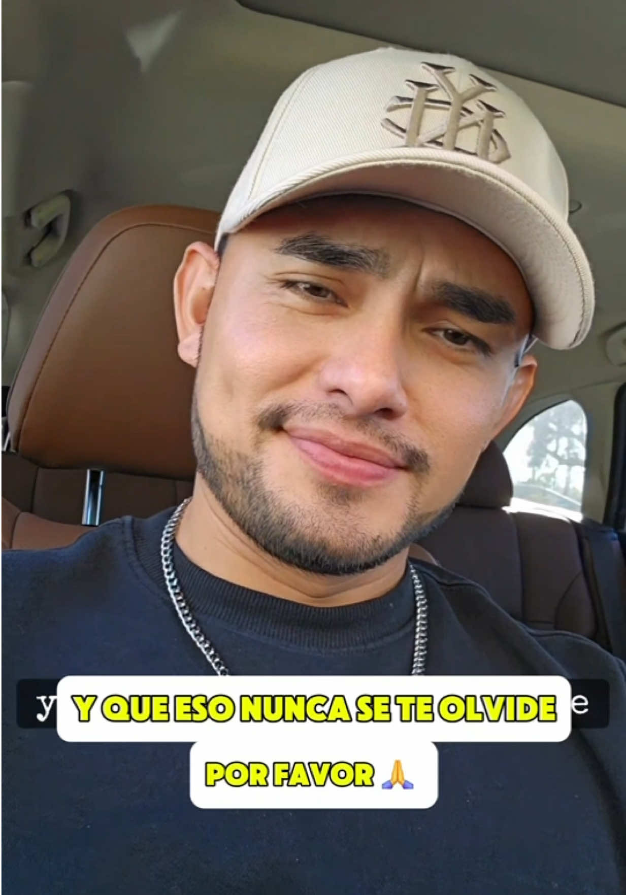 @Alex Uriostegui