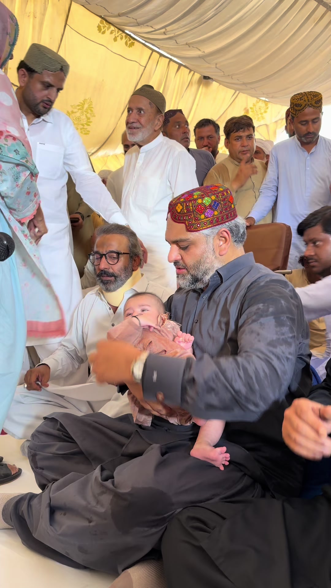 @Makhdoom Zain Hussain Qureshi