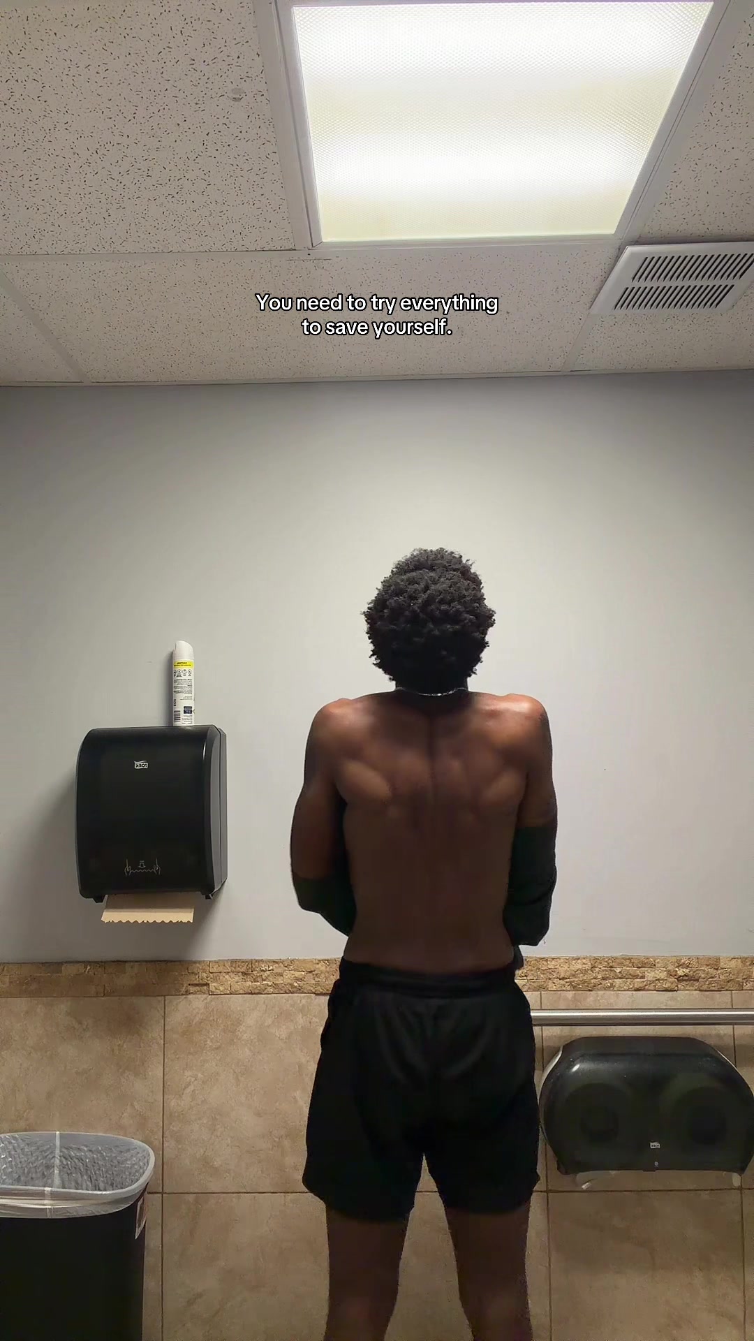 @D A R 1 O N 🏄🏽&zwj;♂️