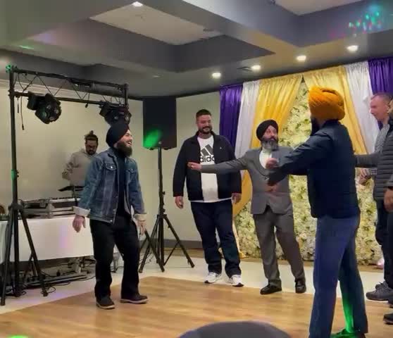 @LoveSimranJeet Singh🇨🇦