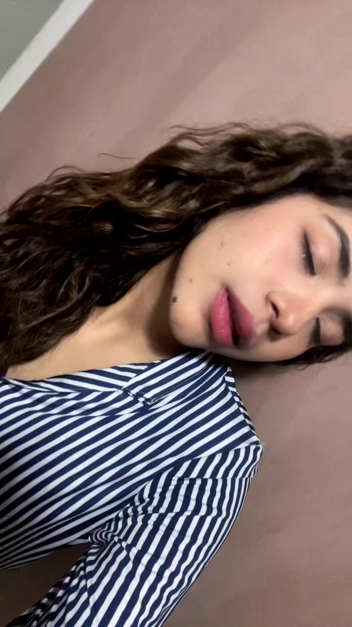 @𝐸̈𝑙𝑦 Leon ❤️🖤