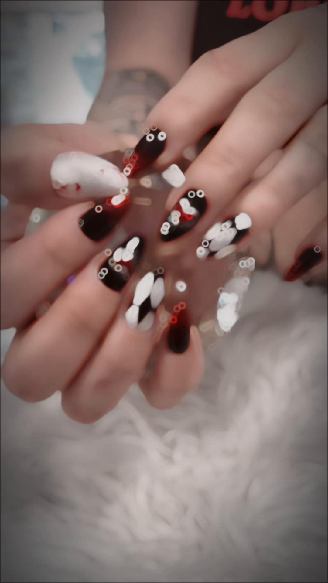 @Gloss Nail & Spa