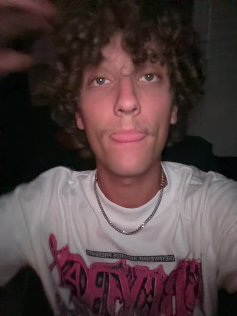 @𝕬𝖝𝖑 𝕱𝖔𝖝