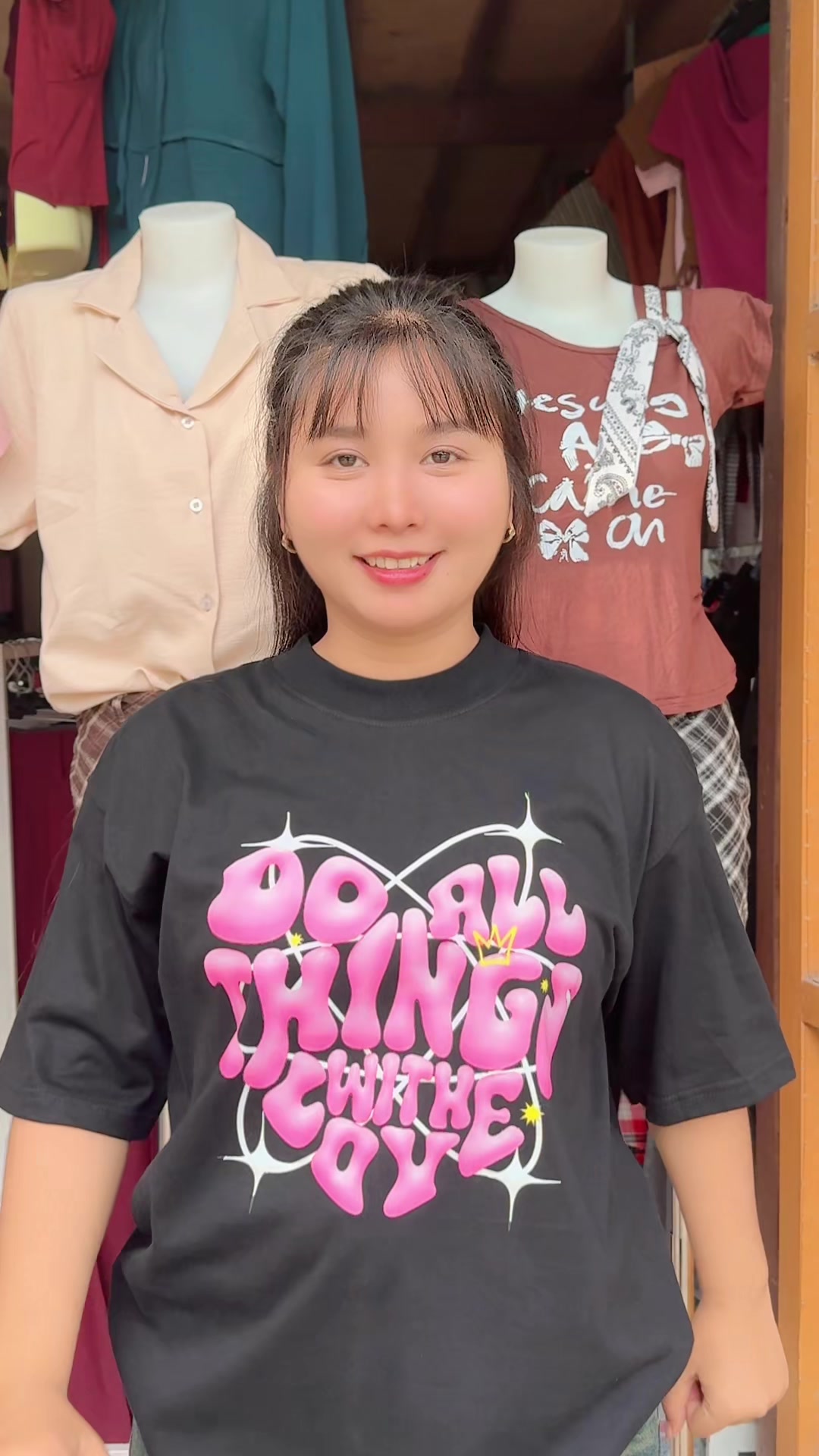 @Shwe Yie ♒️(ခေတ်ဆန်းယဉ် 👗🧵)
