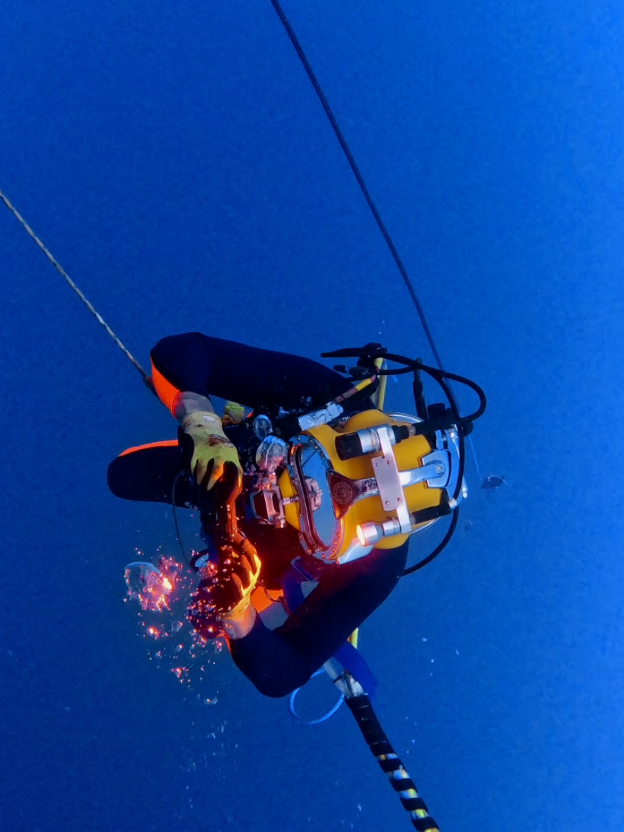 @auscomdiver
