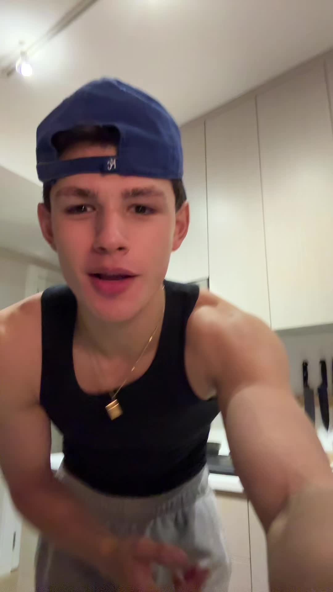@niko