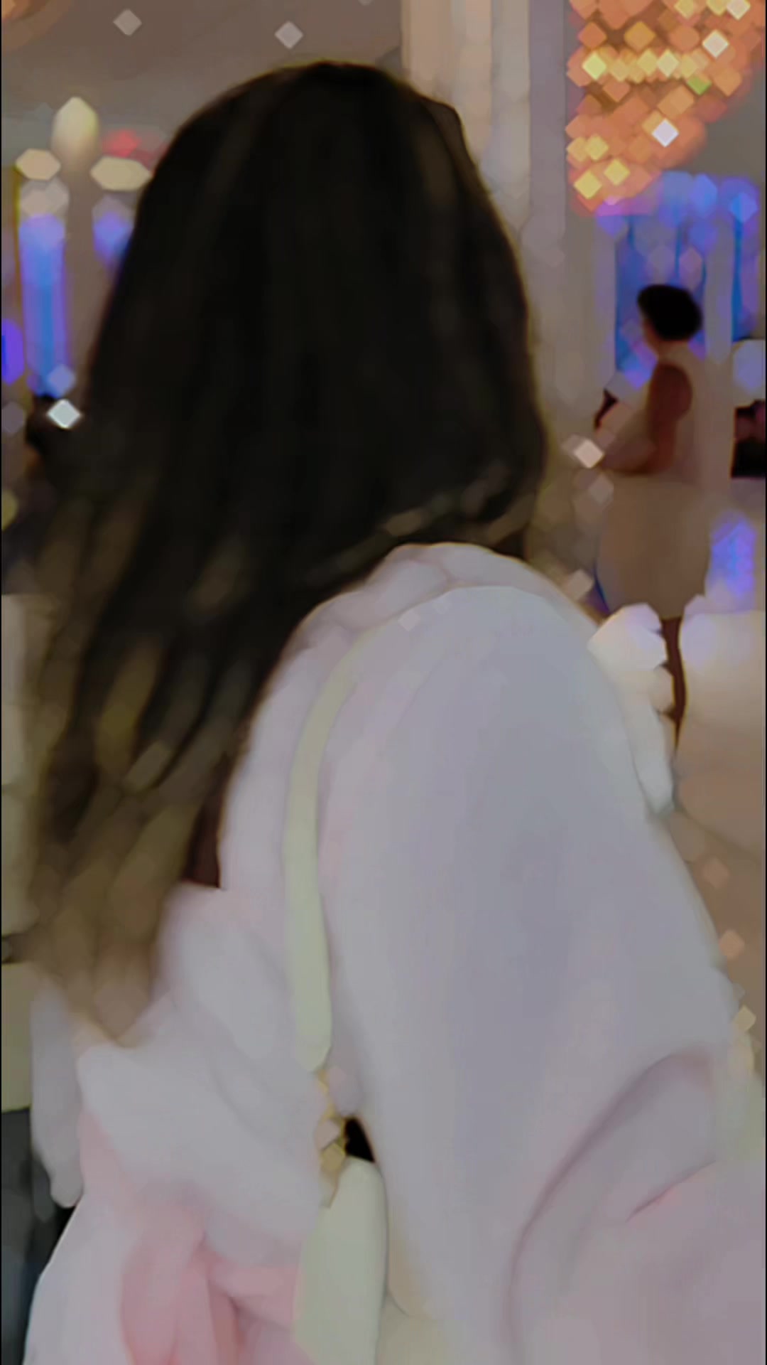 @Dona_