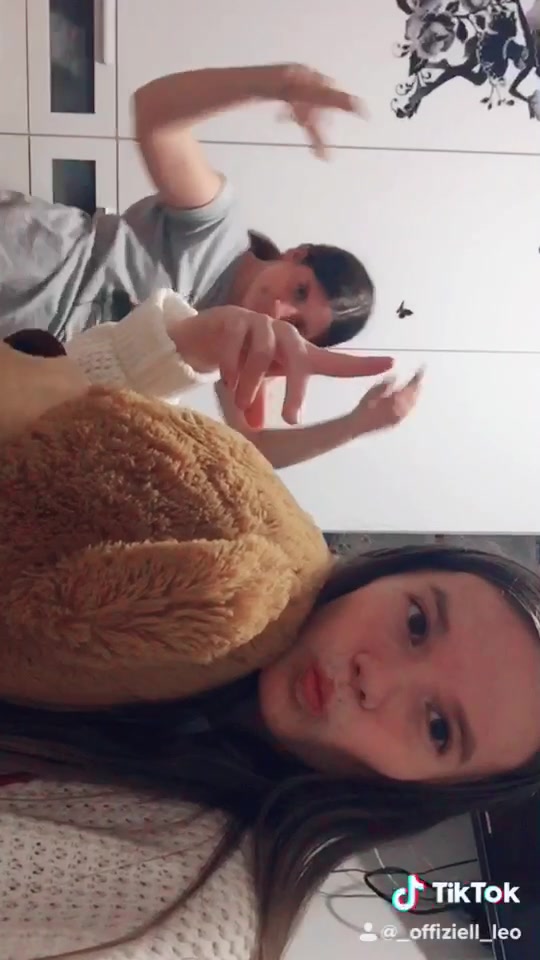@Leonie
