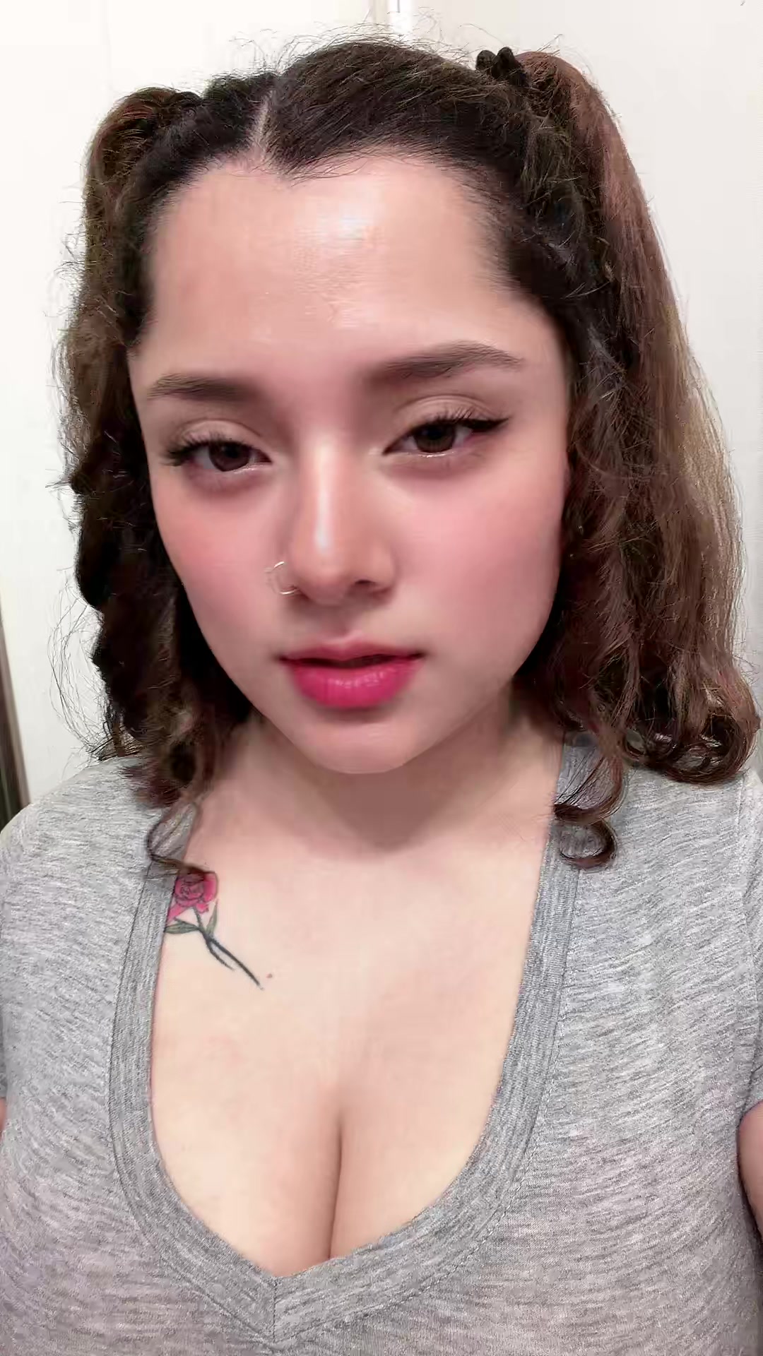 @𝑬𝒔𝒎𝒚💋