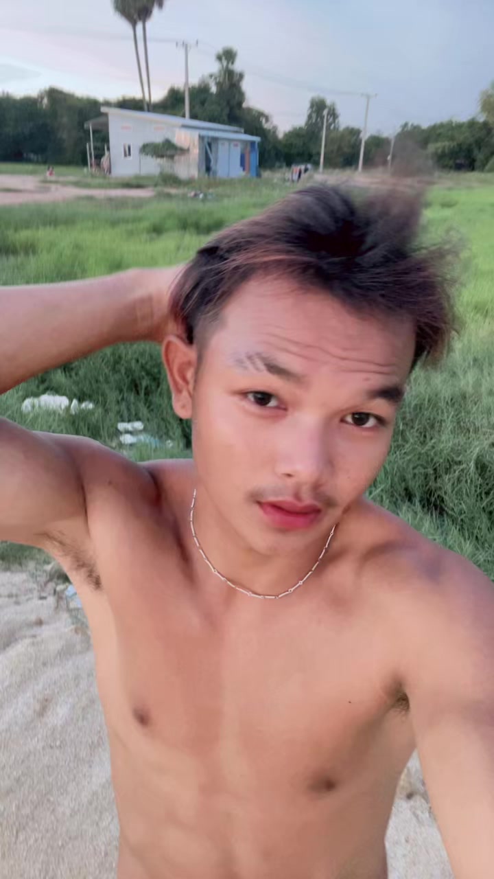 @បូរ ទំនើង