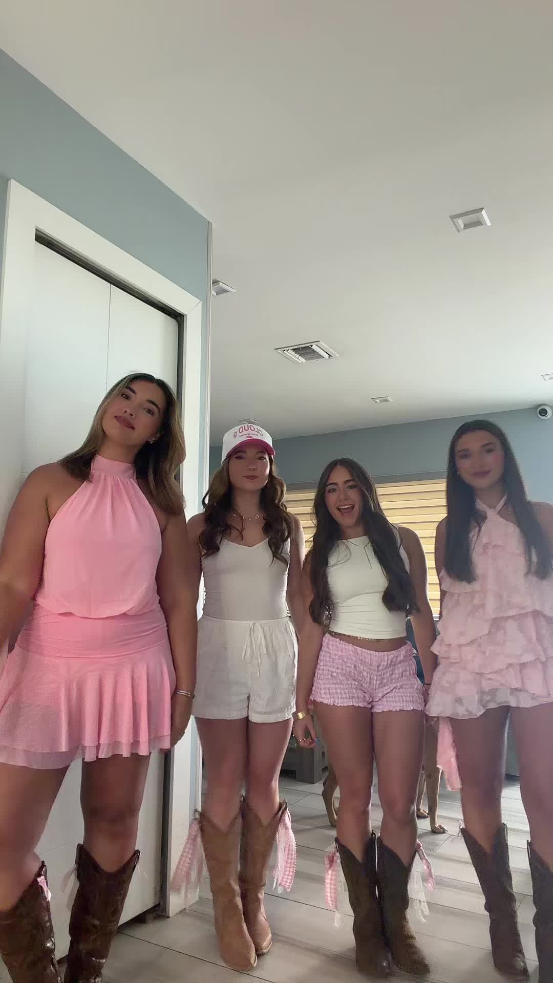 @Alessandra Ros