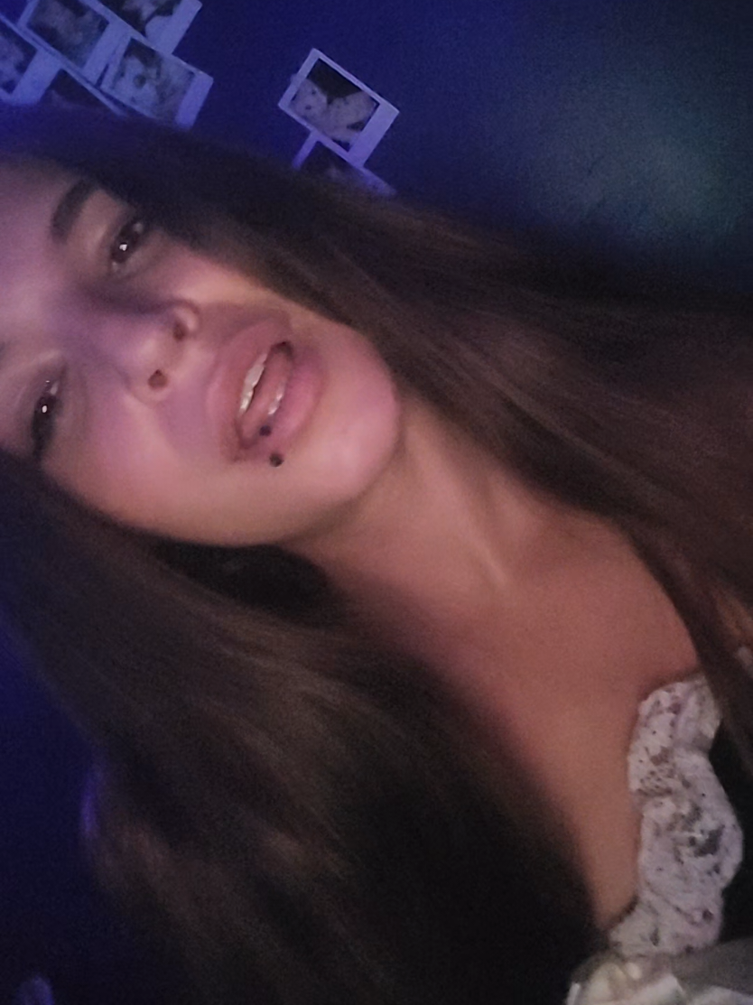 @Bunny🎀🖤🫧