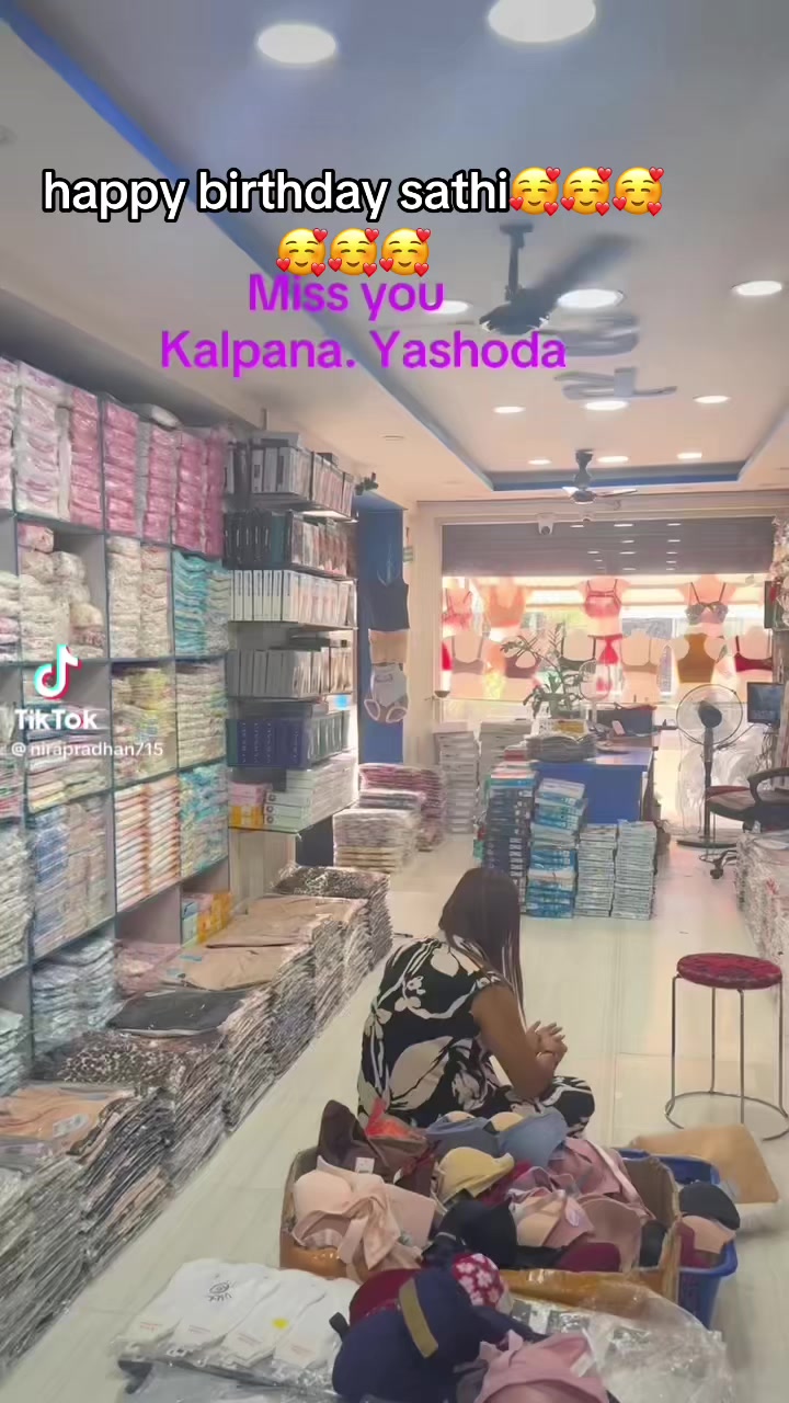 @Manika store damak