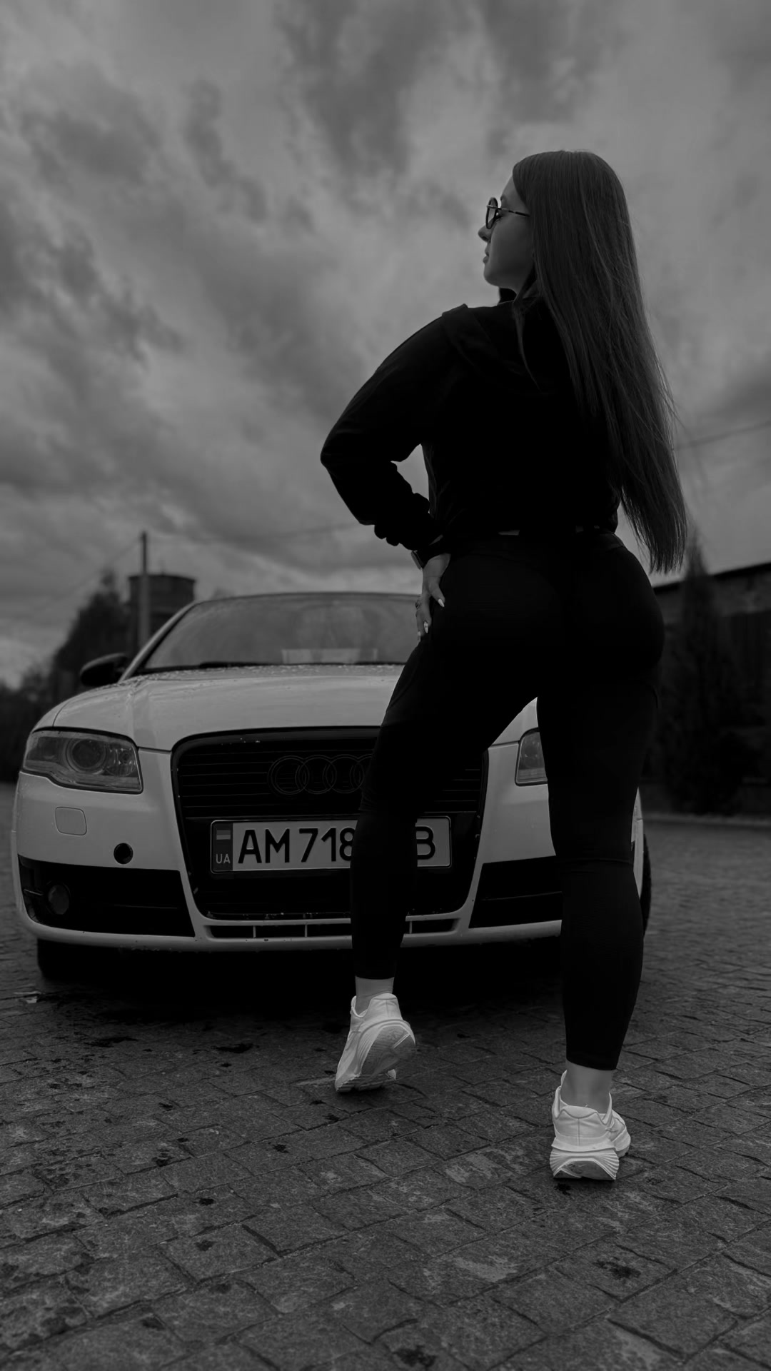 @Анжела😉
