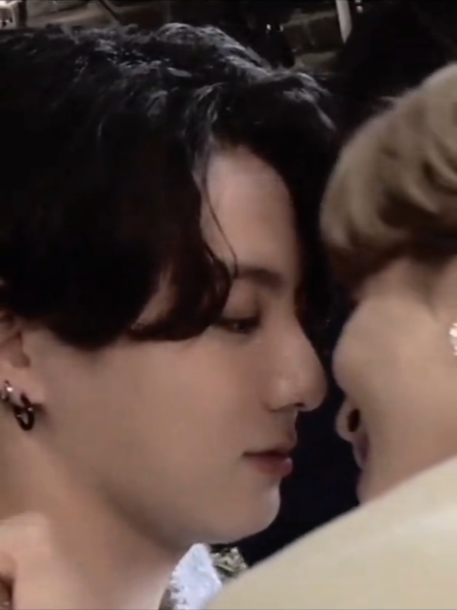 @💜ᗷTS⟭⟬💜 ARMY