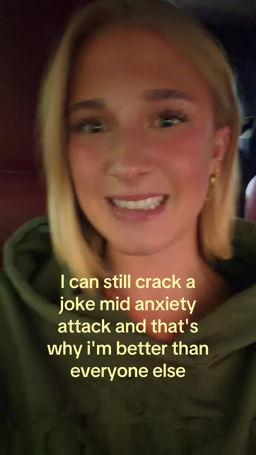 @theelliebarker