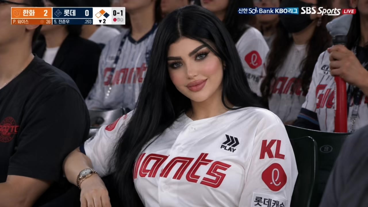 @ابتسام مومني