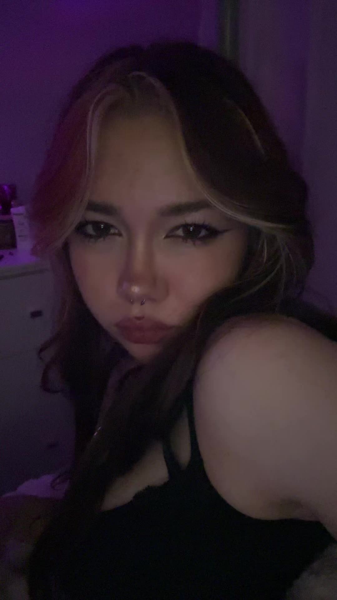@🪲🌛🎞️🗡️⚜️