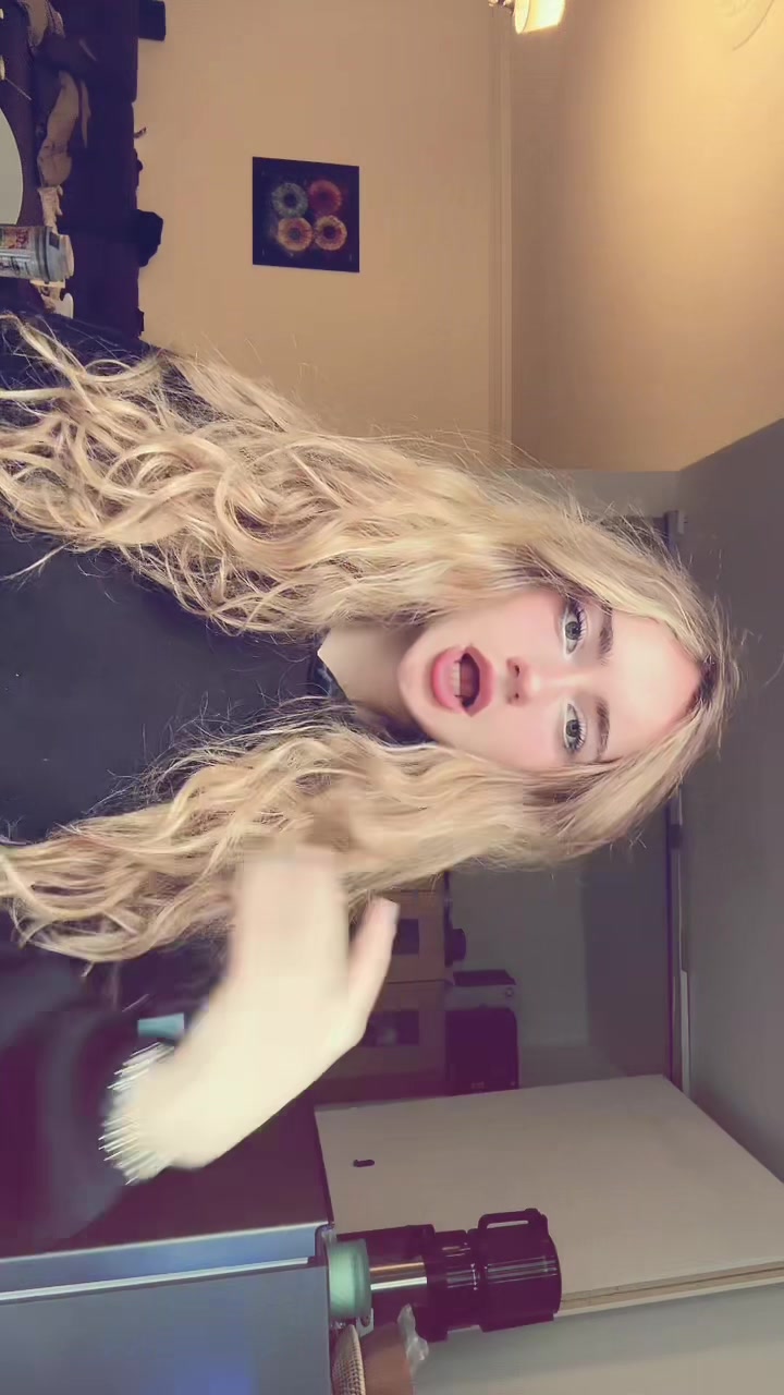 @girlwhosgotitgoingon
