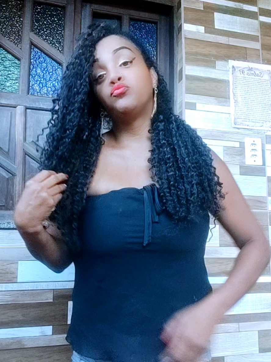 @Lucy a guria do short sexy