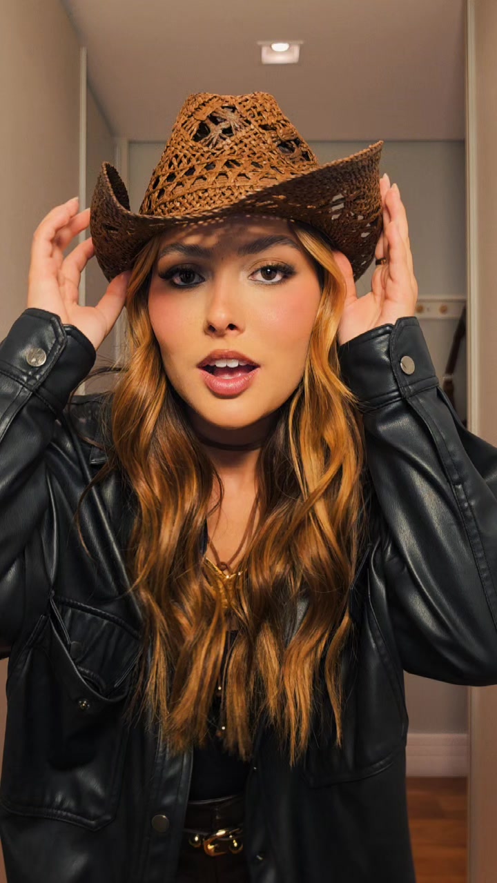 @JUJU FRANCO