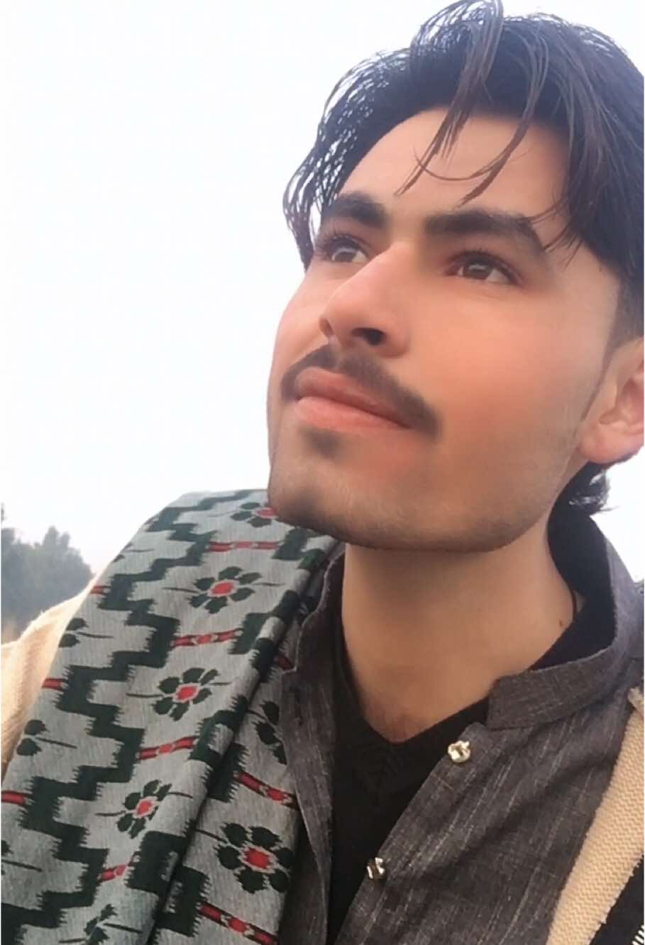 @DaNi بھائی 👑