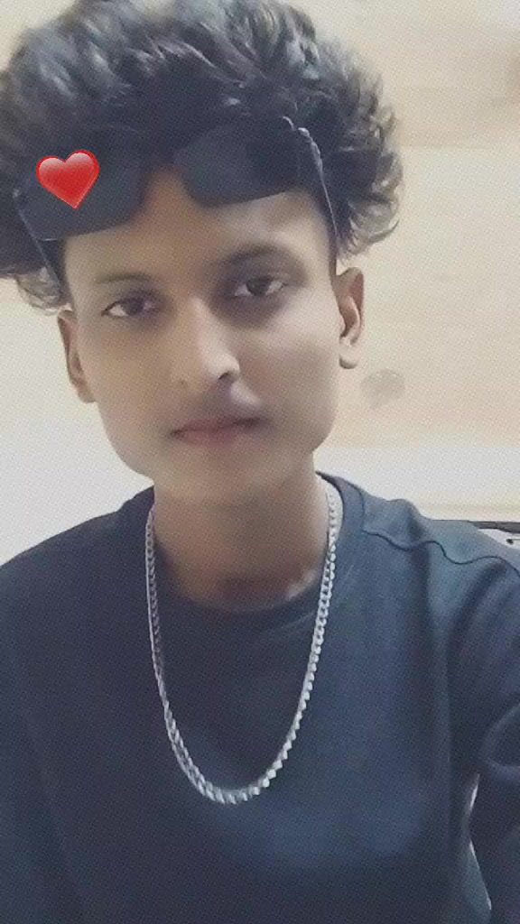 @𝙃𝙊𝙏...𝘽𝙊𝙔..😎