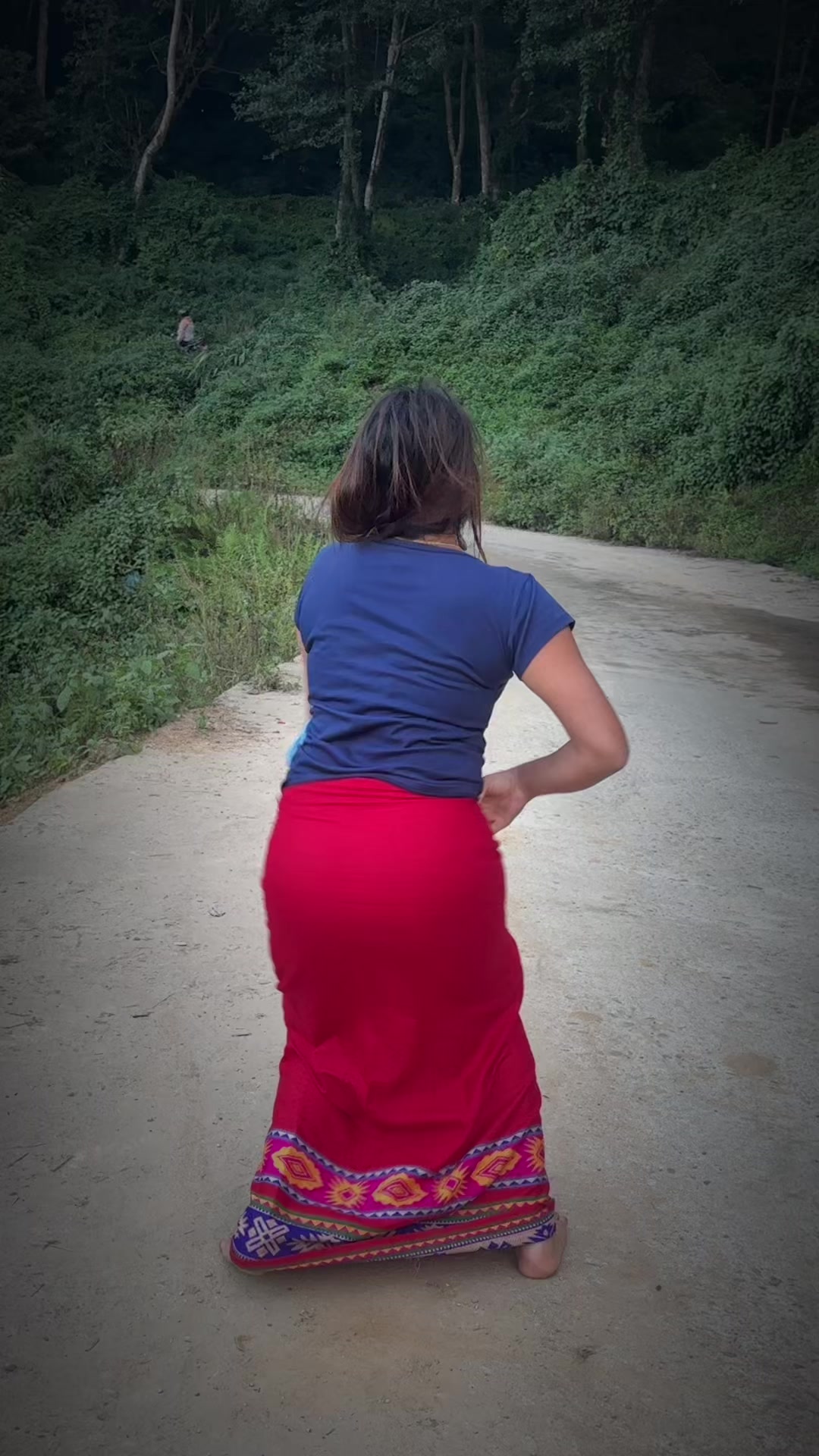 @असु