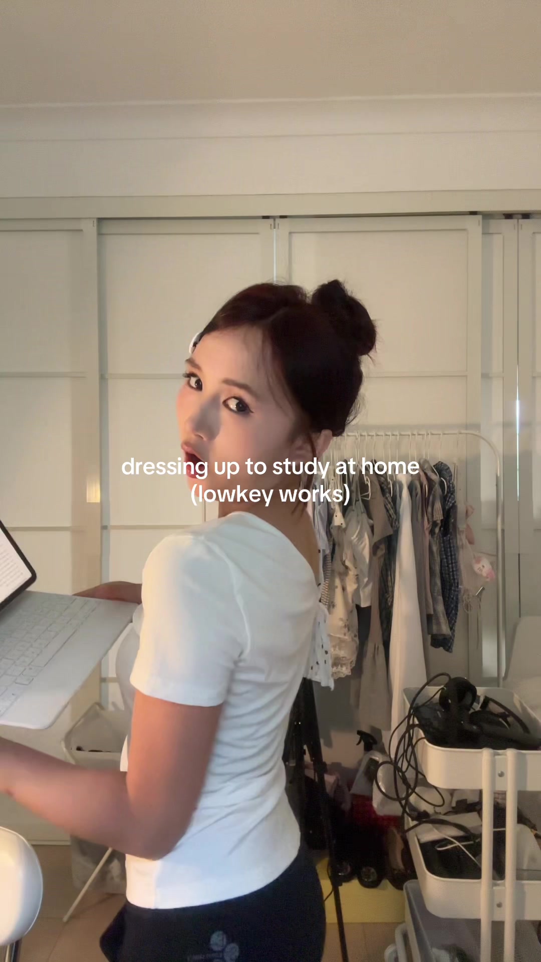 @chloe