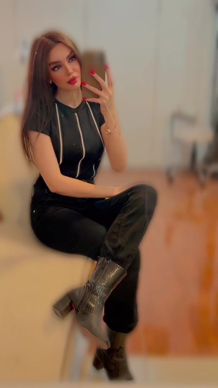 @Elaaaa_guzlu