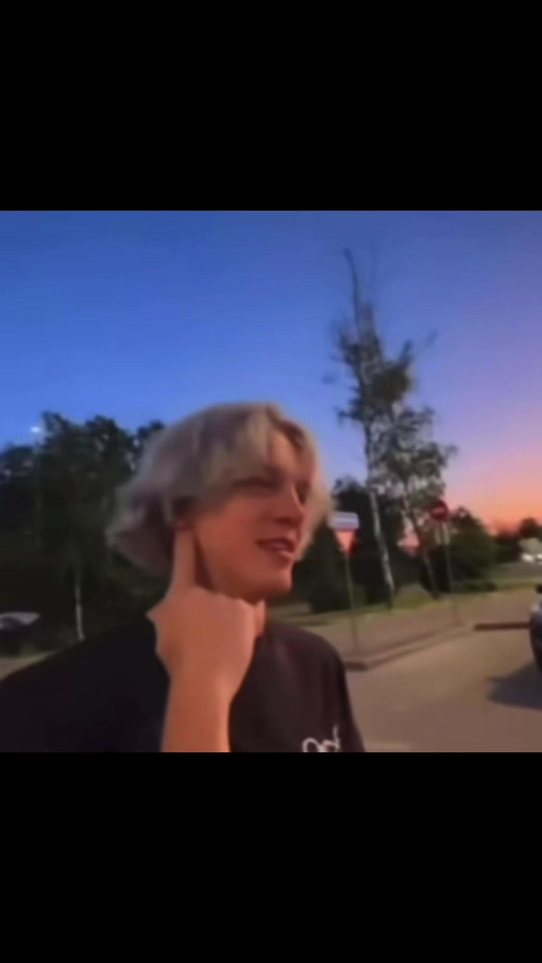 @𝚟𝚊𝚢𝚕𝚒🫂