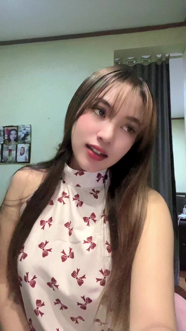 @Vee🕊️