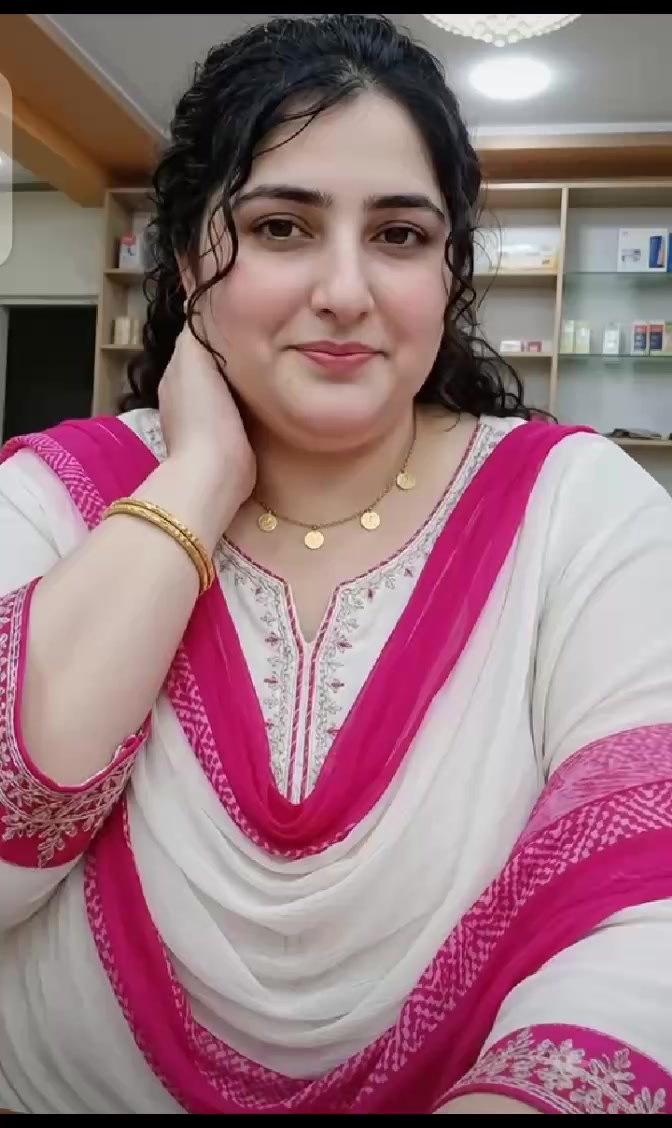 @عائشہ 27130