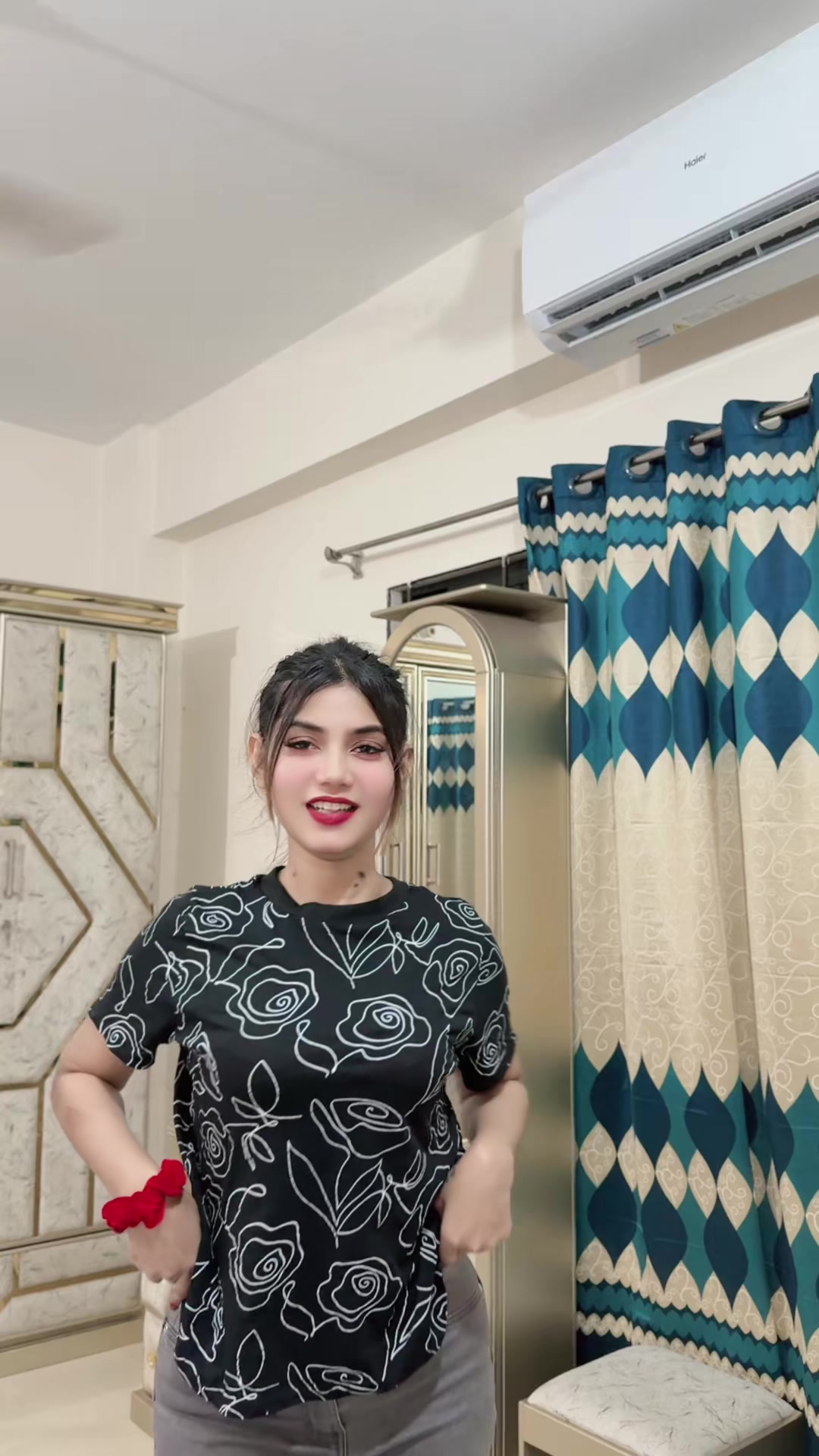 @zara_rhaman_