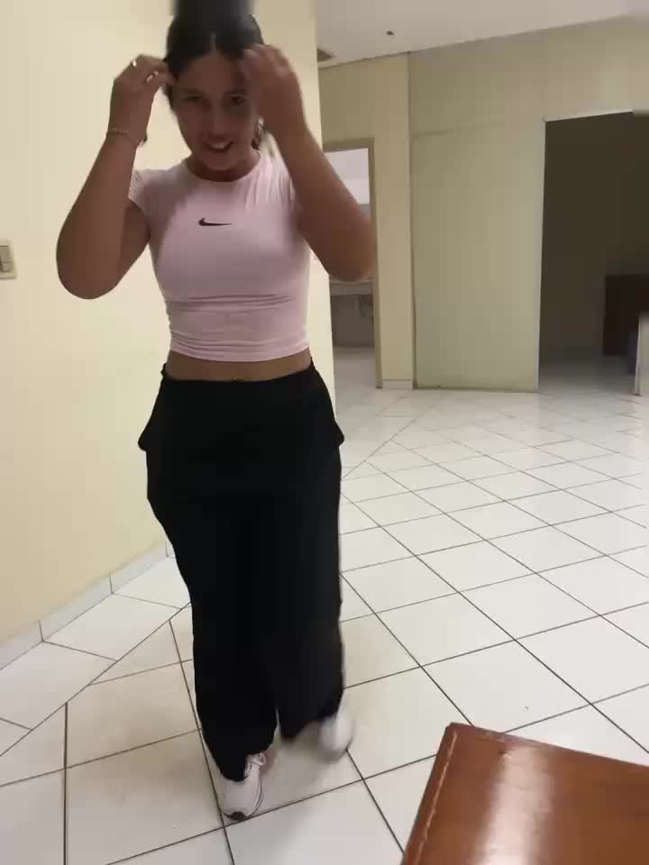 @yessi
