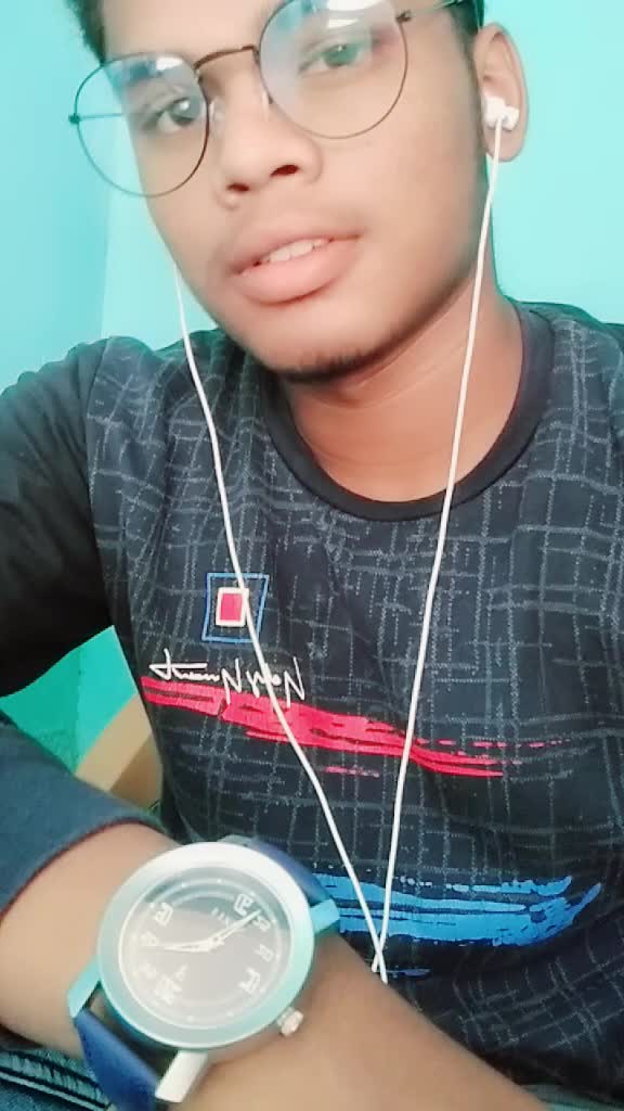 @outstanding boy om💔