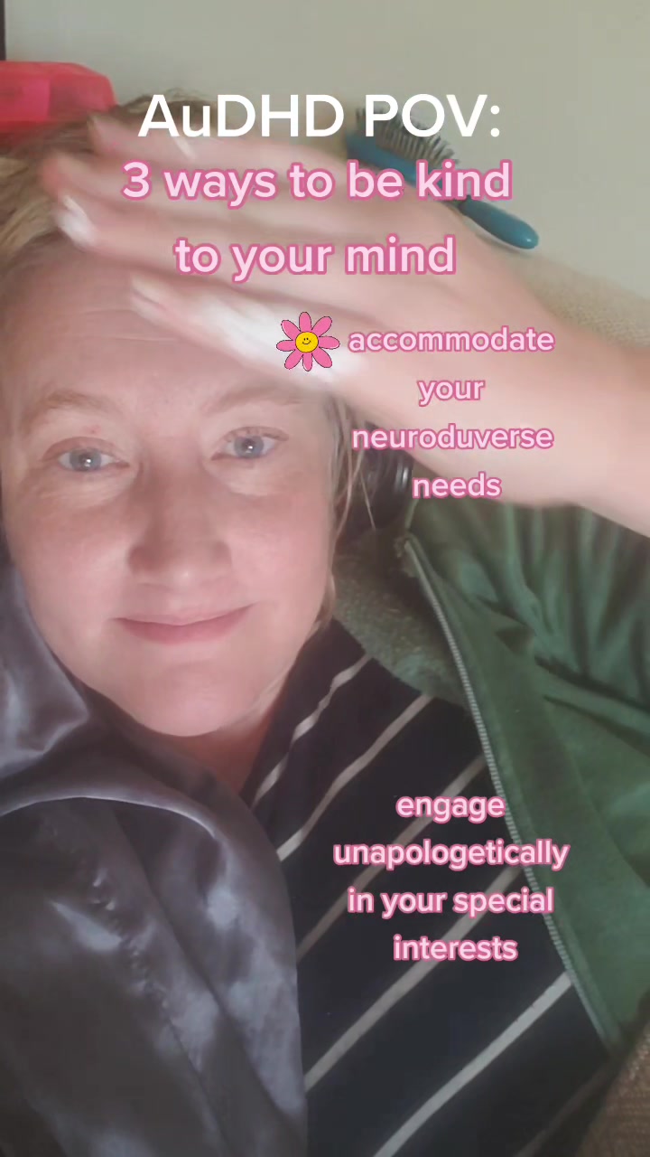 @Strawberriesandbooks