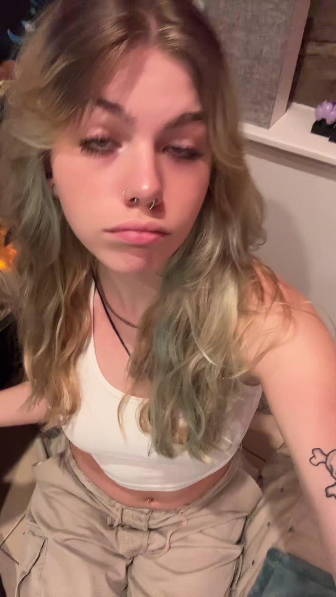 @:3