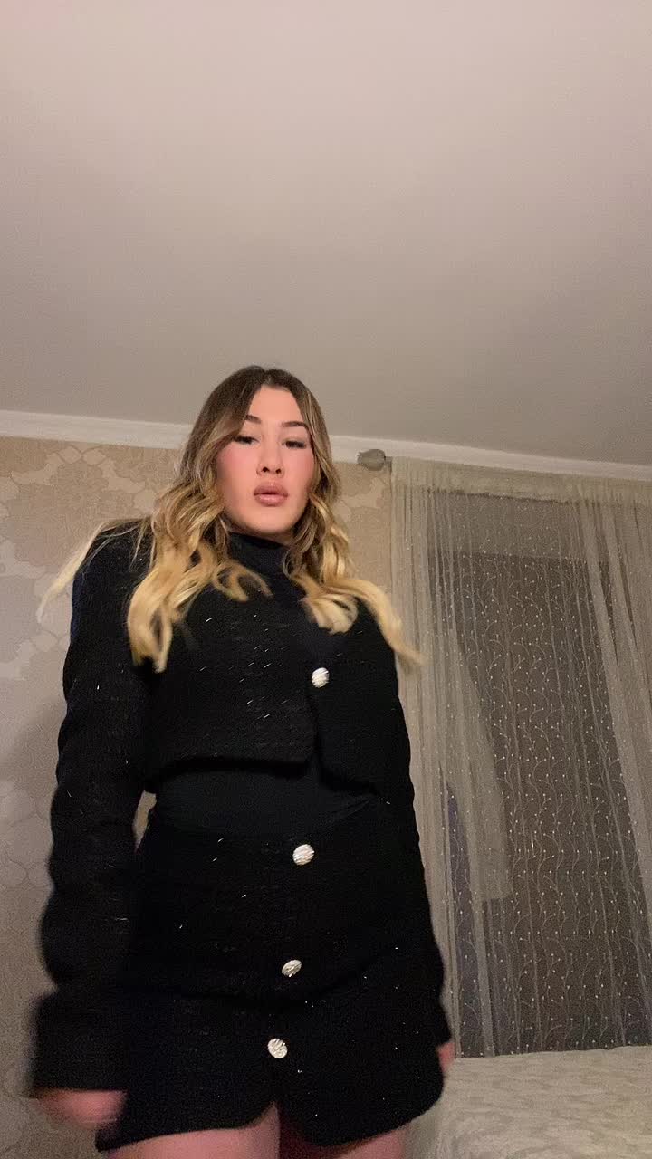 @connyscarallo_