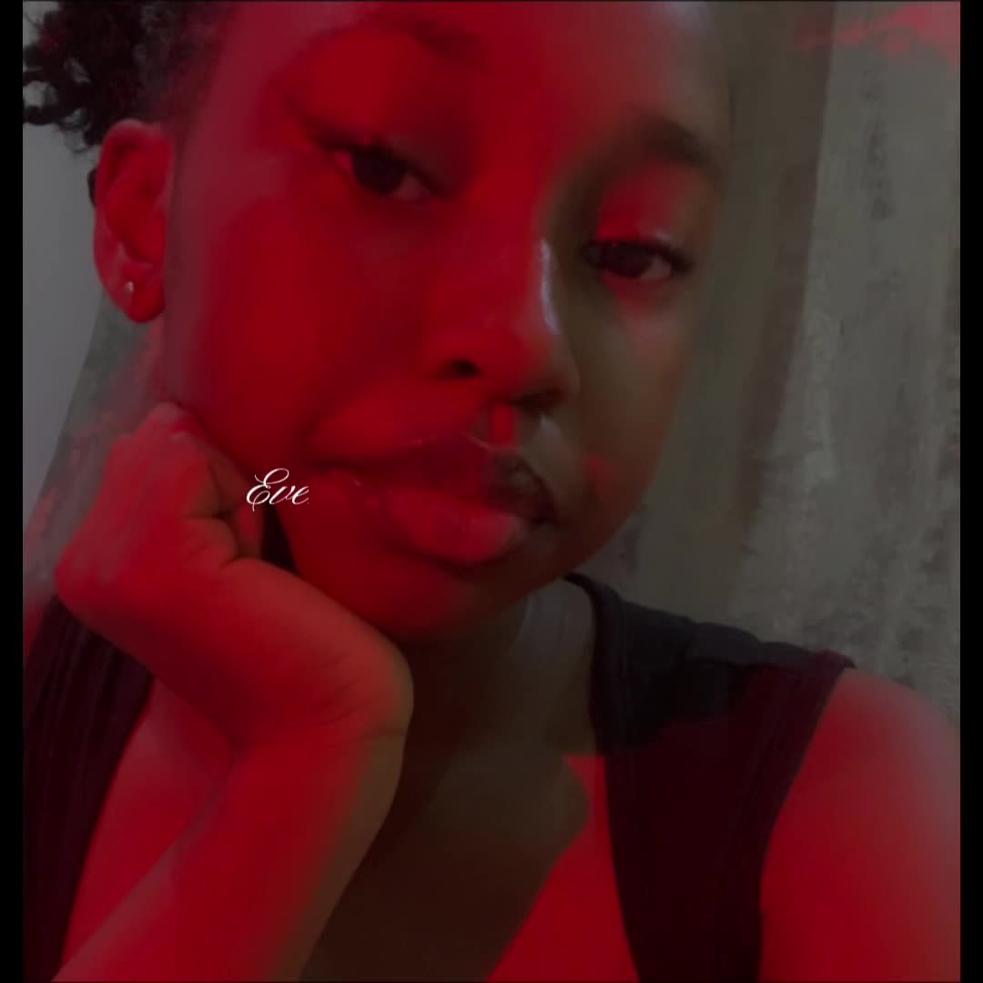@Nissah🌚💕!